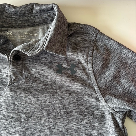 Under Armer Kids Gray Polo Size Small - Picture 3 of 6